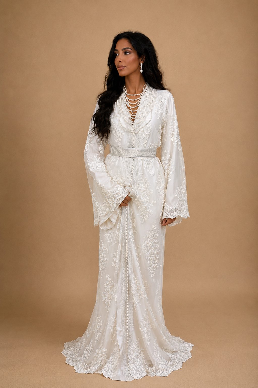 Ghizlane: witte kanten kaftan