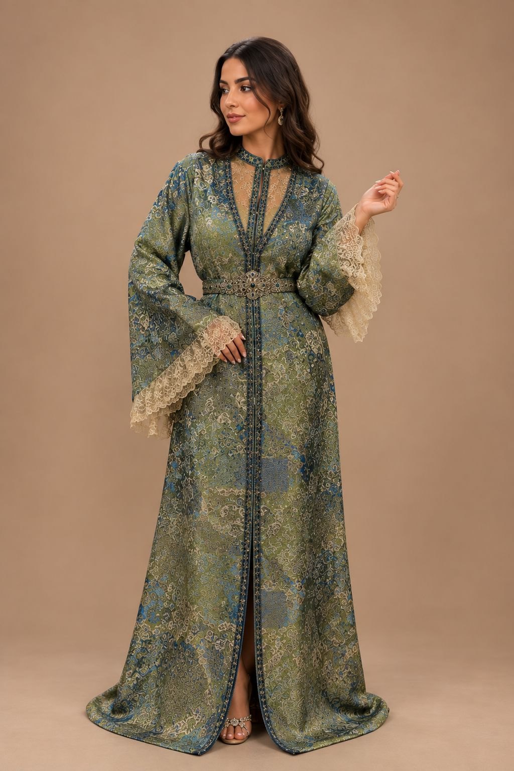Kenza: kaftan in groenblauw mozaïekprint met kant